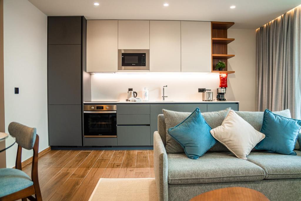 
Deluxe One-Bedroom Apartment with City View
