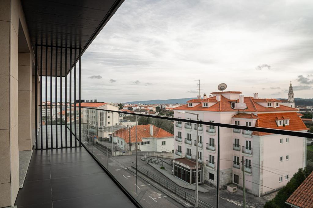 
Deluxe One-Bedroom Apartment with City View
