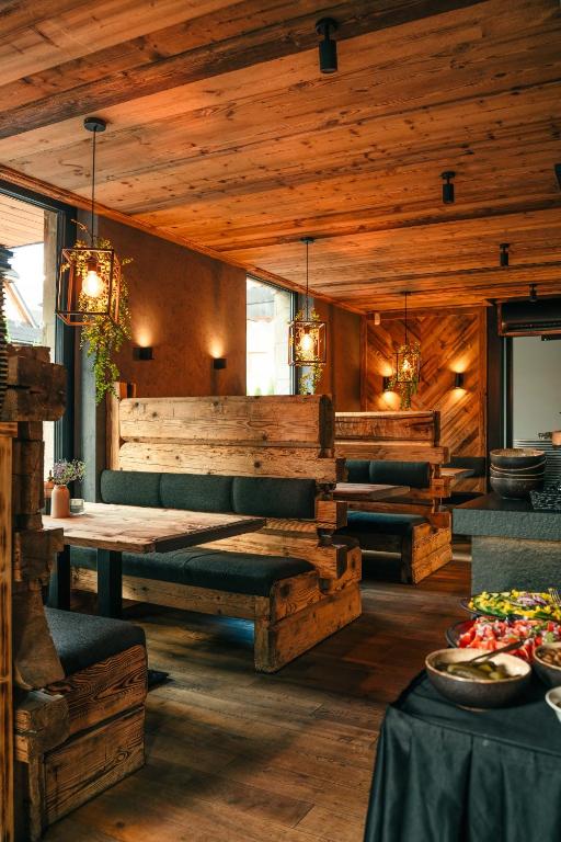 Mountain Shelter Apartments