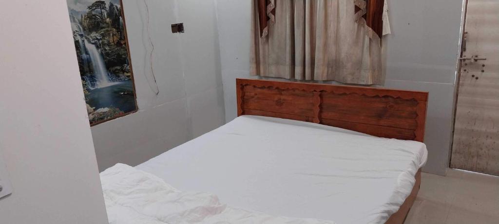 Hotel O Surya Dev - Housity