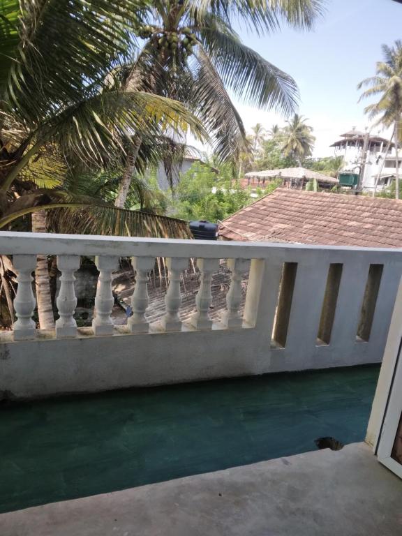 Balcone o terrazza di SunRay Rest - Beach View Homestay