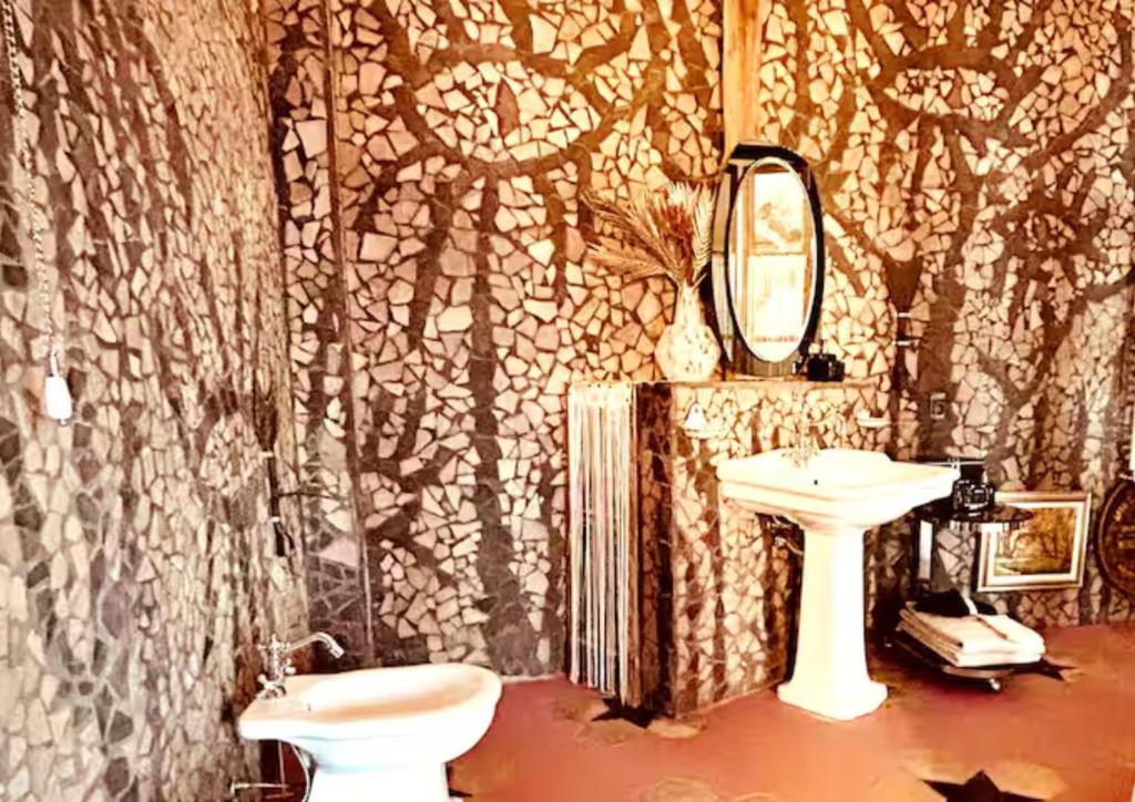 Koupelna v ubytování Suites con Vista Panoramica e Home Restaurant - Pet Friendly nel Monferrato