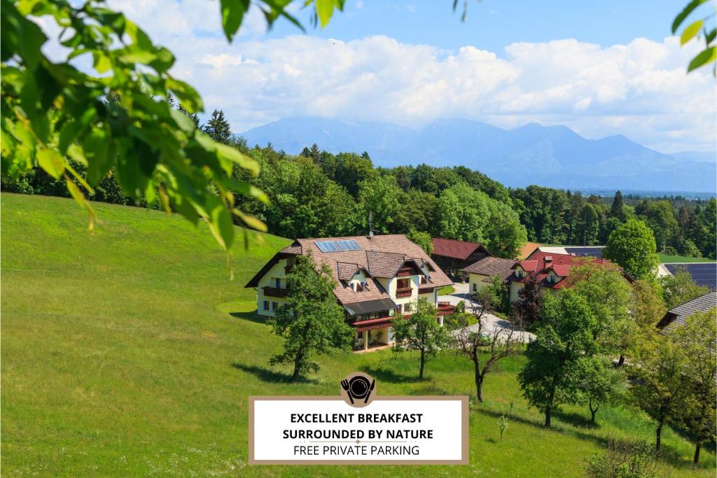 Un paisaje natural cerca of the bed and breakfast