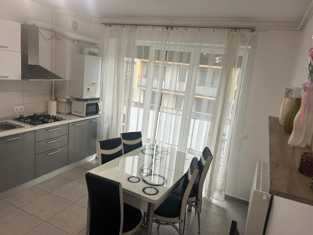 Dapur atau dapur kecil di Selina Apart Transilvania Coresi