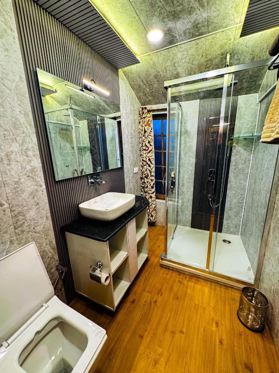 Peacock Houseboats - Тройная комната