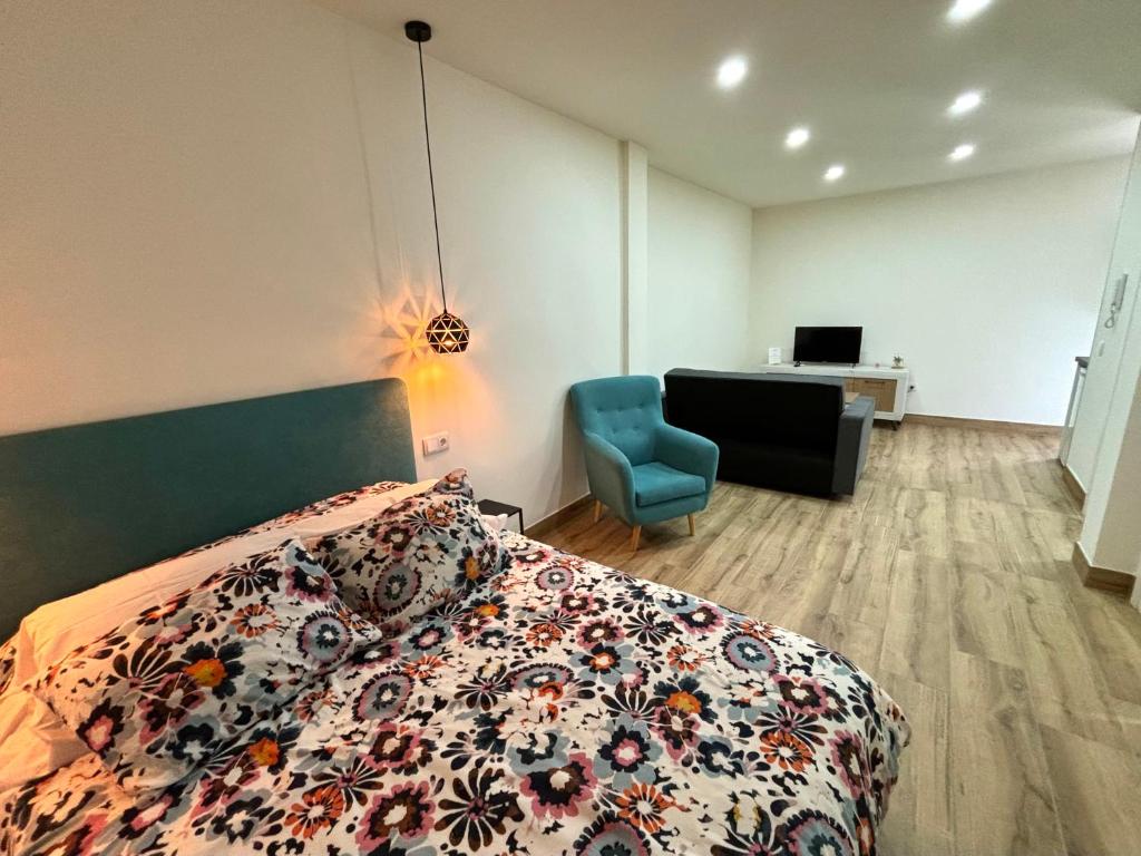 Postel nebo postele na pokoji v ubytování ANSA Beach Apartments - Why Not Málaga