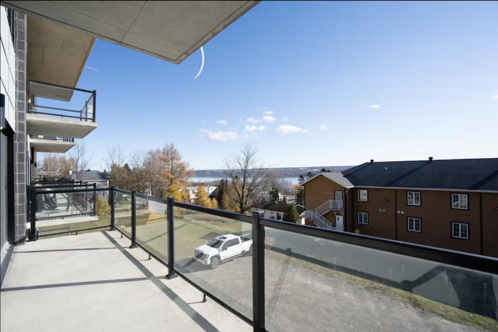 Balkón nebo terasa v ubytování INITIAL - ESPACE SOLEIL - Chutes-Montmorency + VUE