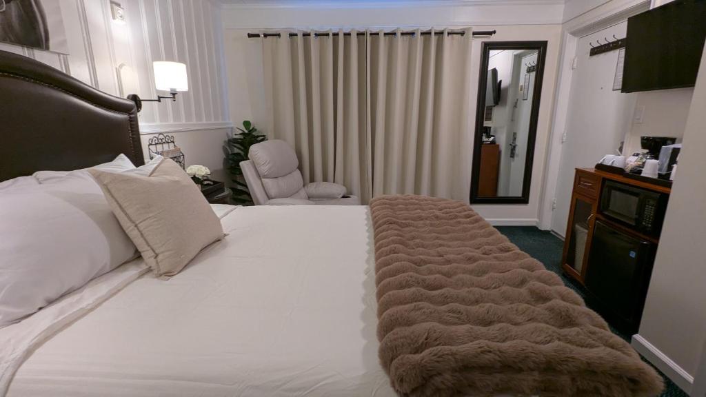 Postel nebo postele na pokoji v ubytování Amherst Inn - Virginia
