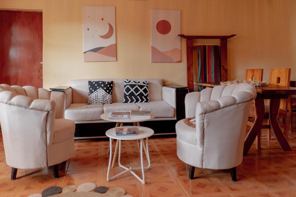 Posezení v ubytování Hostal Katarpe
