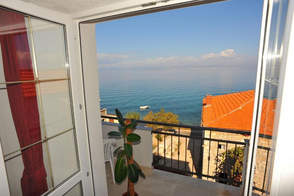 Nespecifikovaný výhled na moře nebo výhled na moře při pohledu z apartmánu