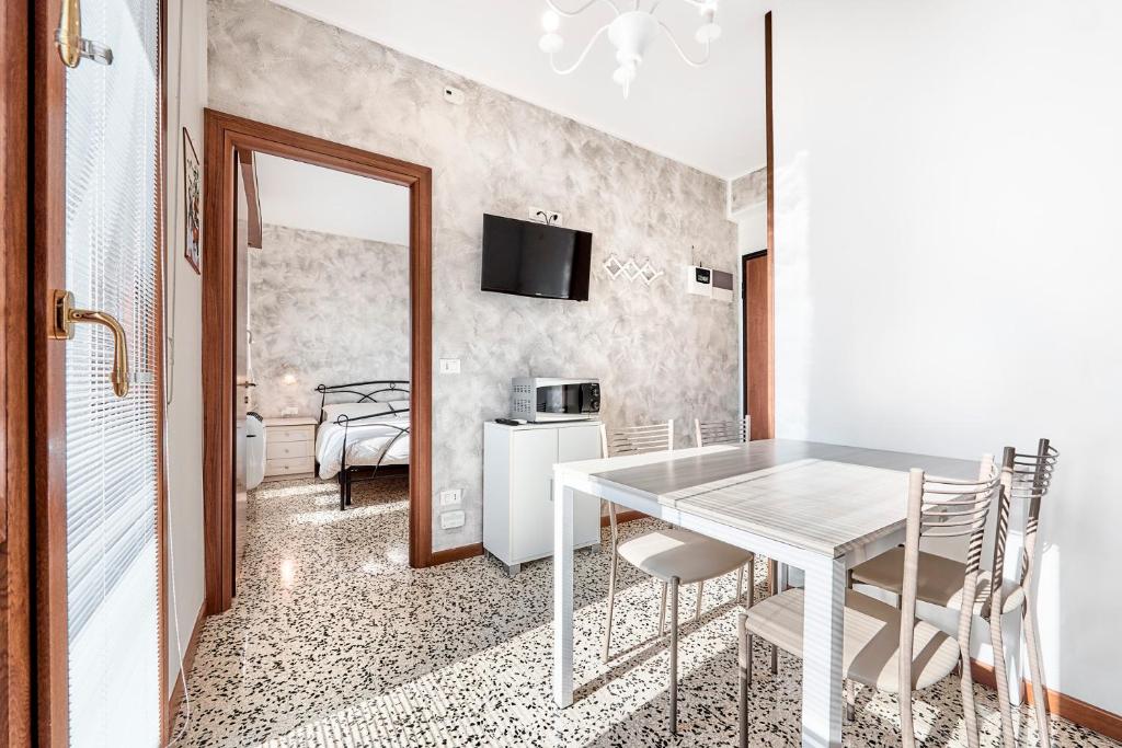 Kuchyň nebo kuchyňský kout v ubytování Jesolo Happy Beach House - Host Solution