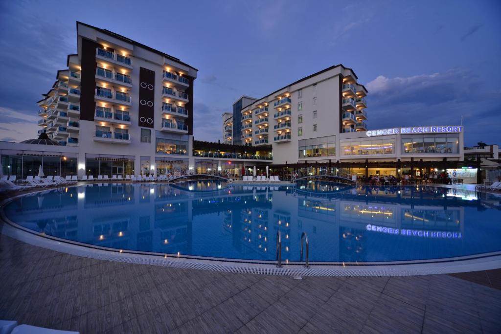 Bazén v ubytování Cenger Beach Resort Spa - All Inclusive nebo v jeho okolí