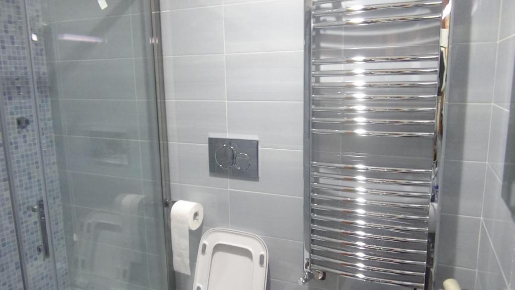 A bathroom at Bed and Breakfast Adduci's House