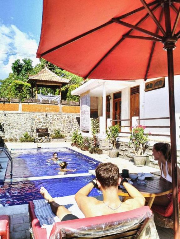 Bazén v ubytování Kaia Lovina Guest House nebo v jeho okolí