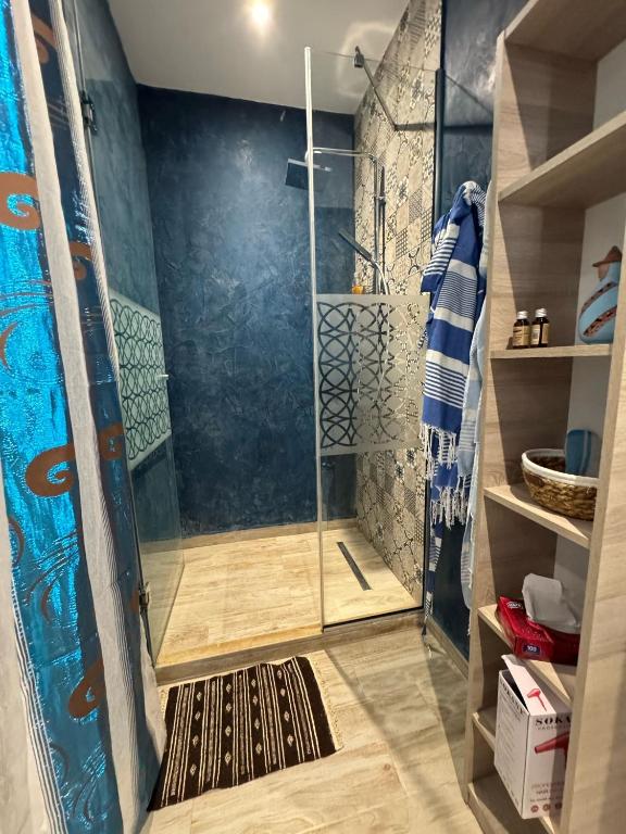 Koupelna v ubytování Maison d'hôtes Dar El Kahina Djerba