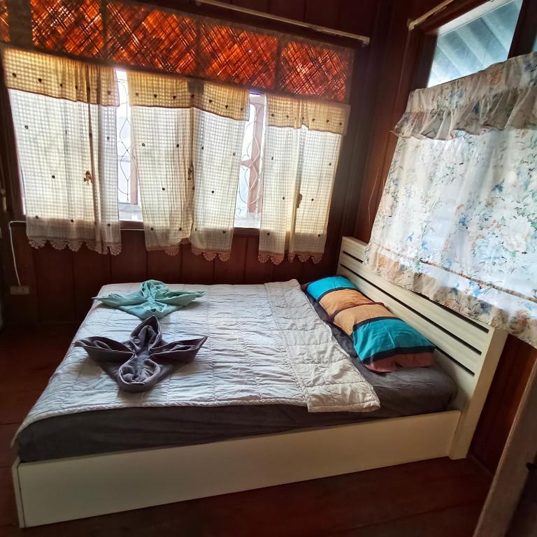 Postel nebo postele na pokoji v ubytování Sunny house hostel