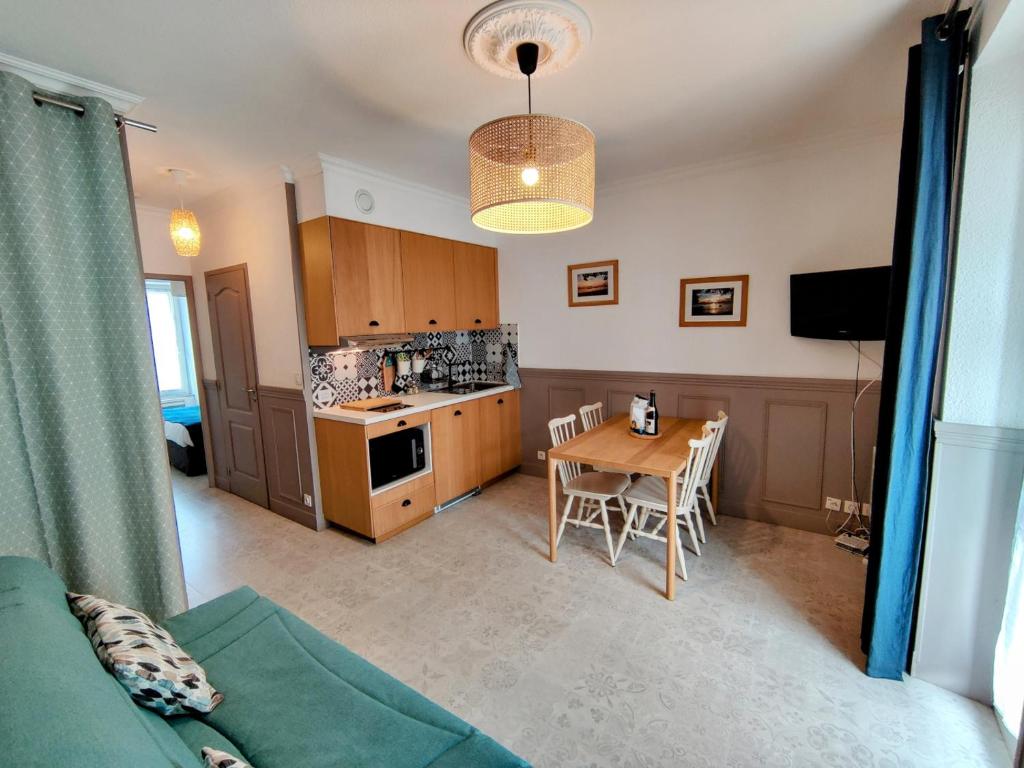 Imagen de la galería de L'Appart d'en face Casa Cosy, en Le Pouliguen