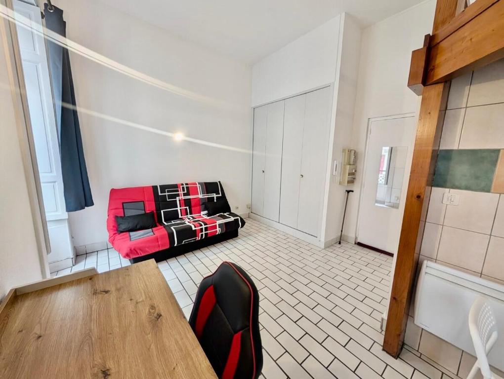 Central Studio - Alsace Lorraine & Train station - Prime Location Near All Amenities 휴식 공간