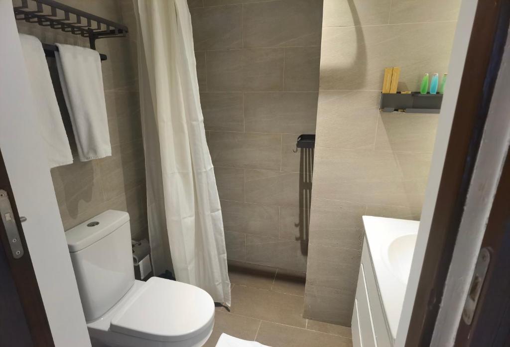 Colombo Trizen J&J future Apart ment - 8