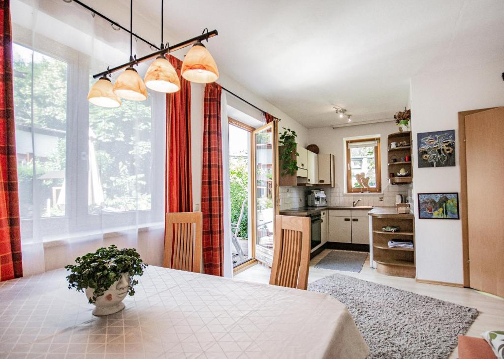 Kuchyň nebo kuchyňský kout v ubytování Gästehaus Wechselberger