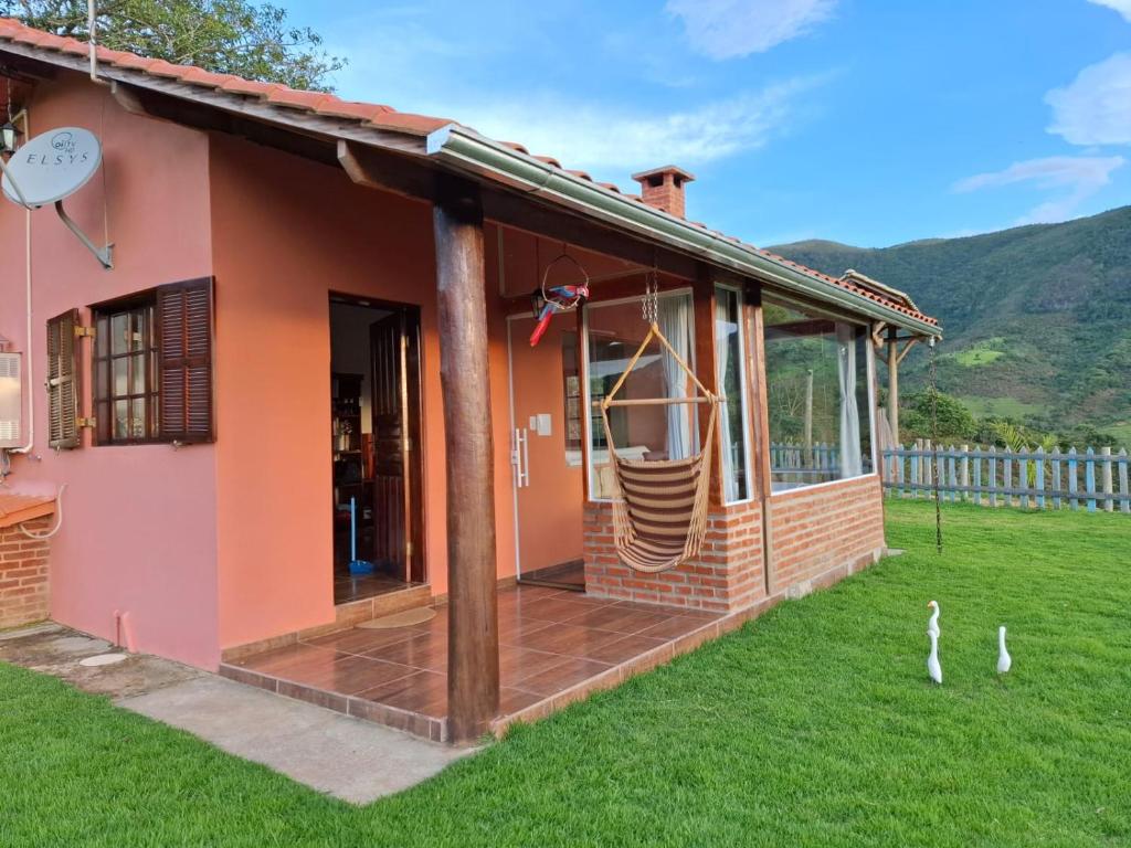 Nespecifikovaný výhled na hory nebo výhled na hory při pohledu z luxury tent