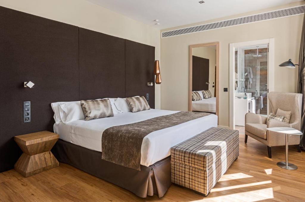 Postel nebo postele na pokoji v ubytování Catalonia Gran Vía Madrid