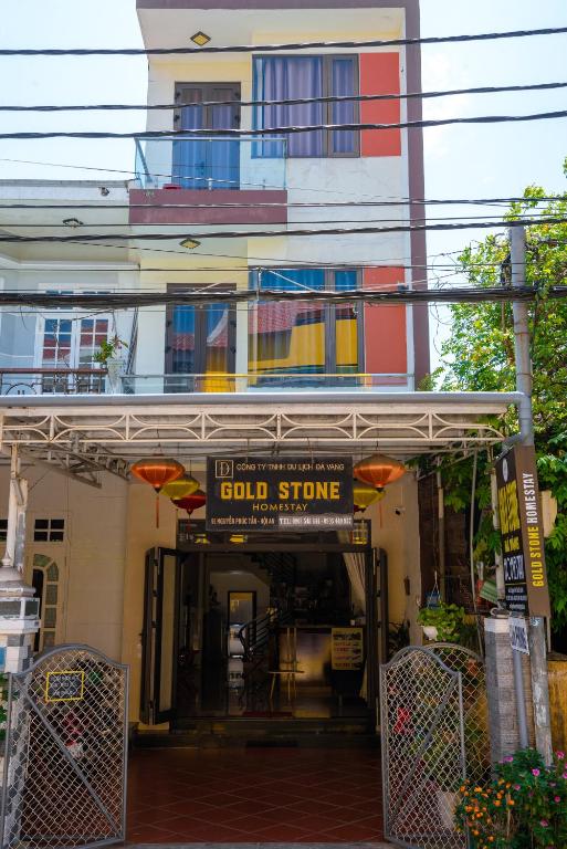 Tòa nhà nơi khách sạn tọa lạc