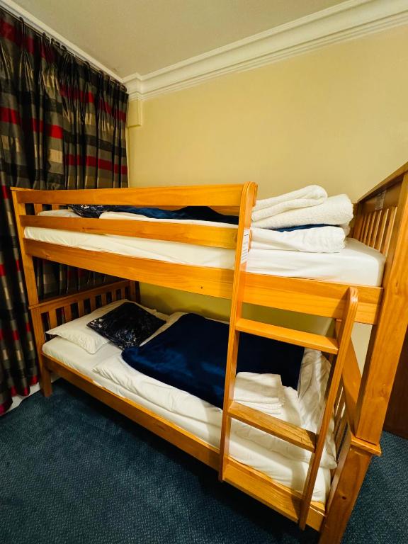 The Beverley House Hotel - Resim 11