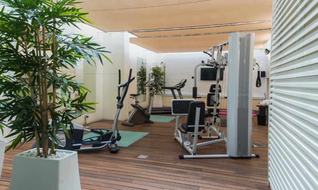 Fitness centrum a/nebo fitness zařízení v ubytování Sercotel Coliseo