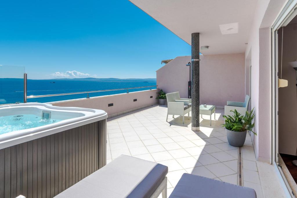 Image showcasing Penthouse apartment with terrace and hot tub - Ivan, Split (updated ...