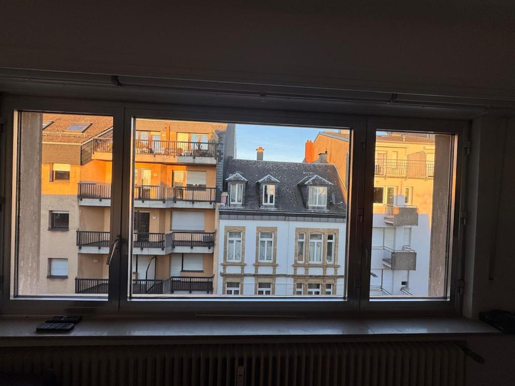 Modern Lux City Center Studio