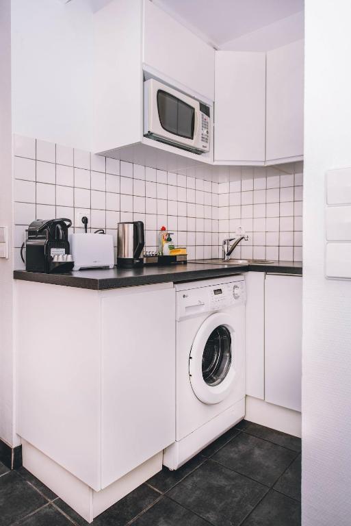 Modern Lux City Center Studio - Resim 20