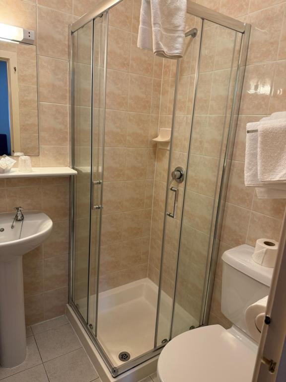 Adelaide House Hotel - Opposite Winter Gardens, Town Centre - Resim 21