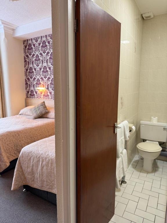 Adelaide House Hotel - Opposite Winter Gardens, Town Centre - Resim 3