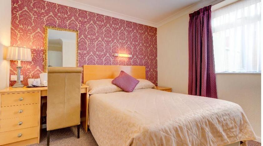 Adelaide House Hotel - Opposite Winter Gardens, Town Centre - Resim 20