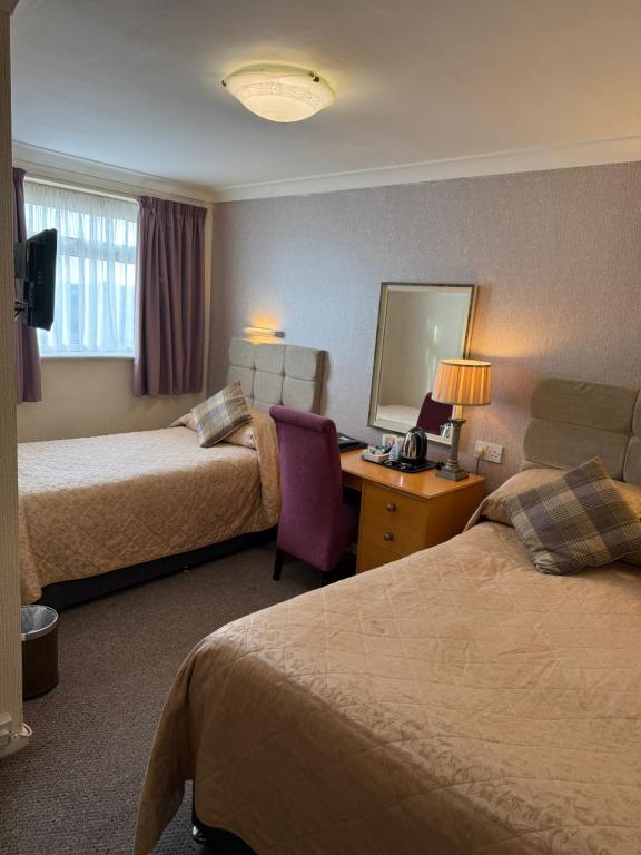 Adelaide House Hotel - Opposite Winter Gardens, Town Centre - Resim 10