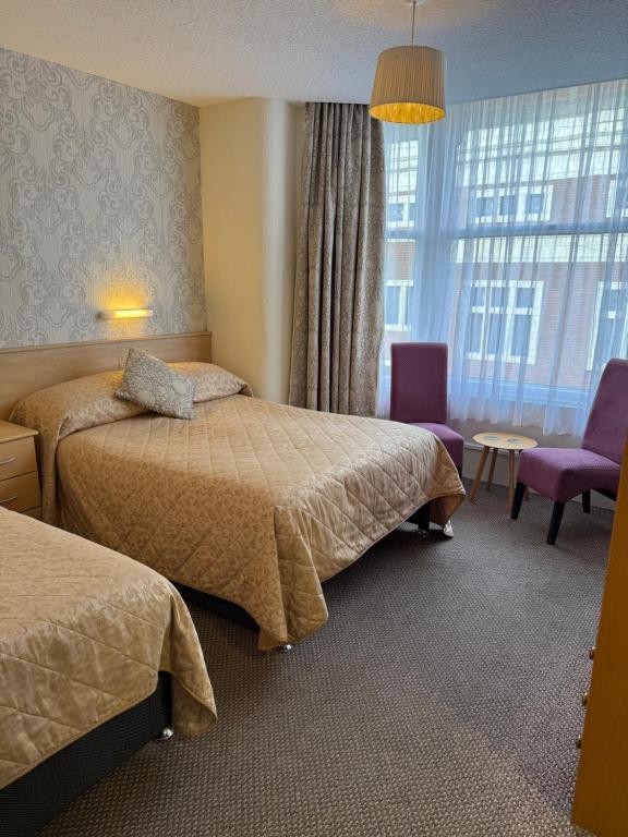 Adelaide House Hotel - Opposite Winter Gardens, Town Centre - Resim 13