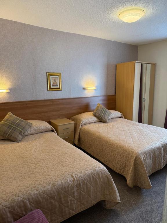 Adelaide House Hotel - Opposite Winter Gardens, Town Centre - Resim 9