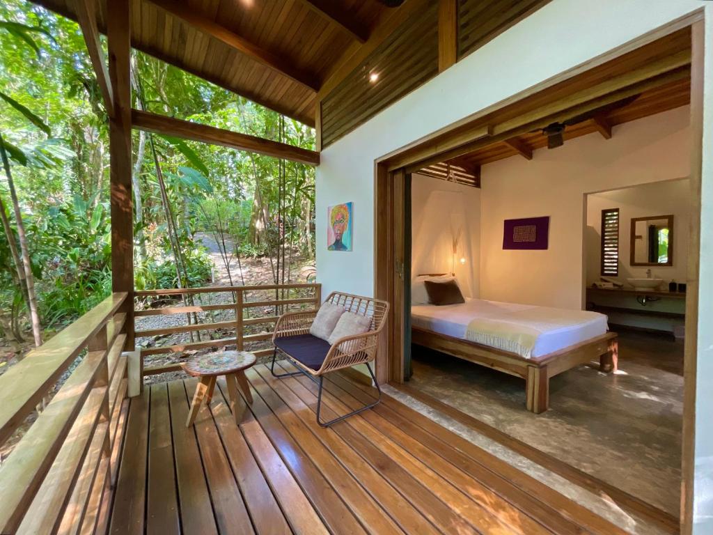 Un balcón o terraza en Satta Lodge