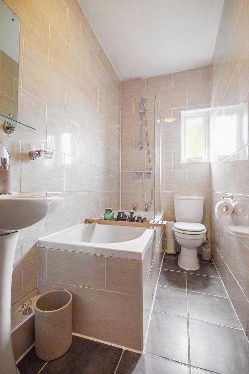 Central Urban Retreat Oasis Free Parking 13ppl 6
