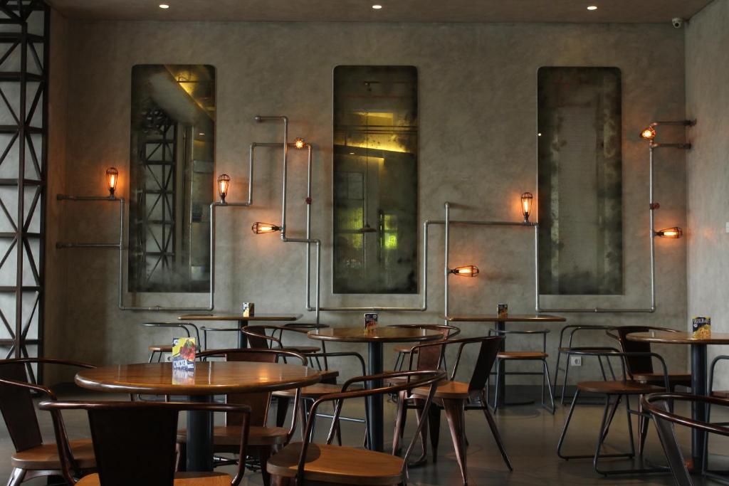 Restaurace v ubytování Yello Hotel Jemursari