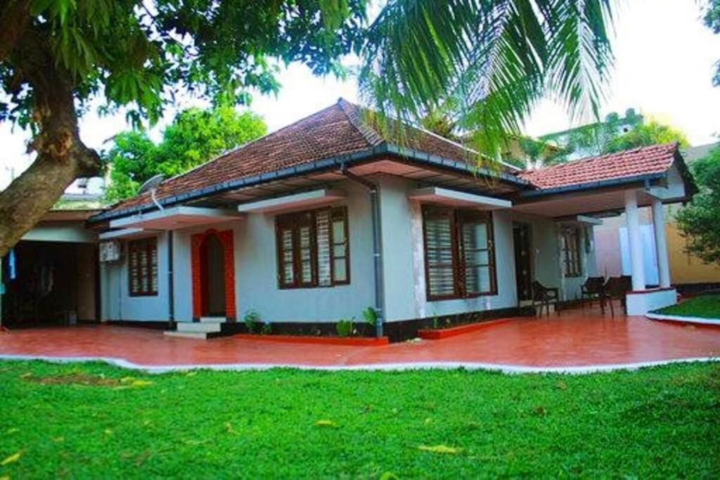 Leena Holiday Villa