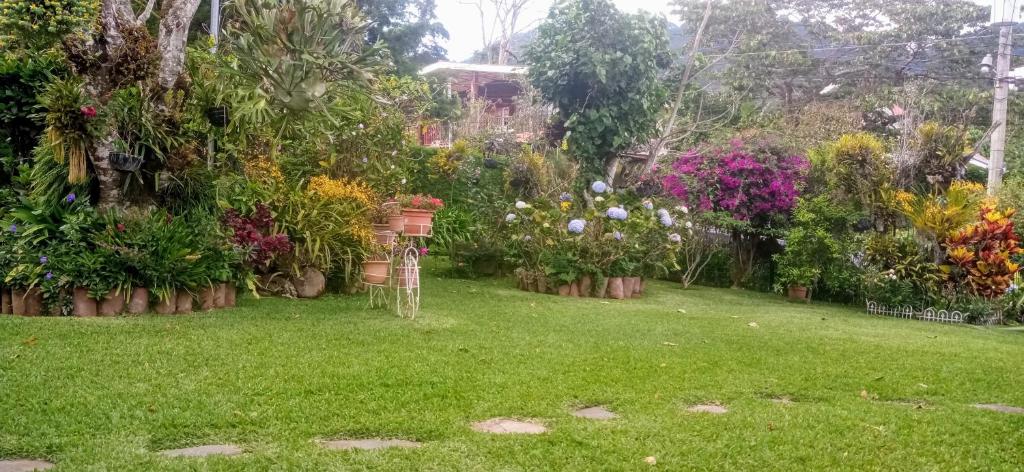 Cabaña Mi Bello Jardín, Privado, Zona Urbana