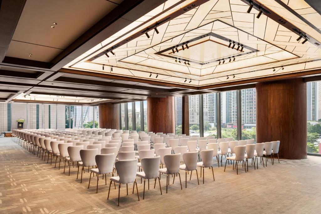 Restaurace v ubytování Shangri-La Nanning - The tallest hotel worldwide in Shangri-La Group