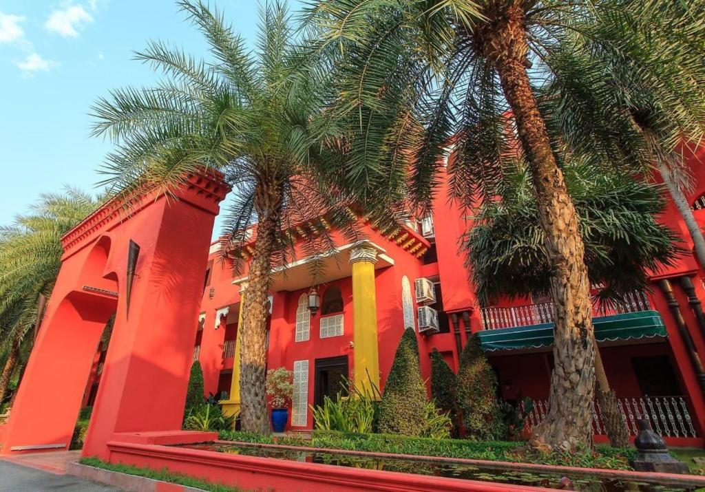 SHEIK ISTANA HOTEL CHIANGMAl - Resim 36