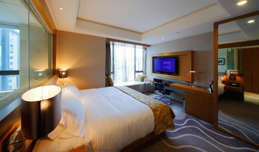 TV a/nebo společenská místnost v ubytování DW Hotel