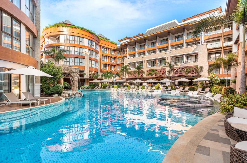 Bazén v ubytování Mandarin Bay Resort and Spa nebo v jeho okolí