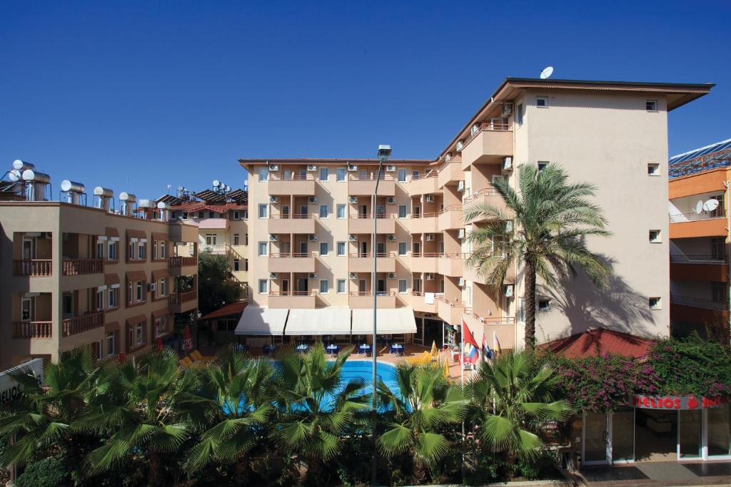 Bazén v ubytování Helios Hotel nebo v jeho okolí