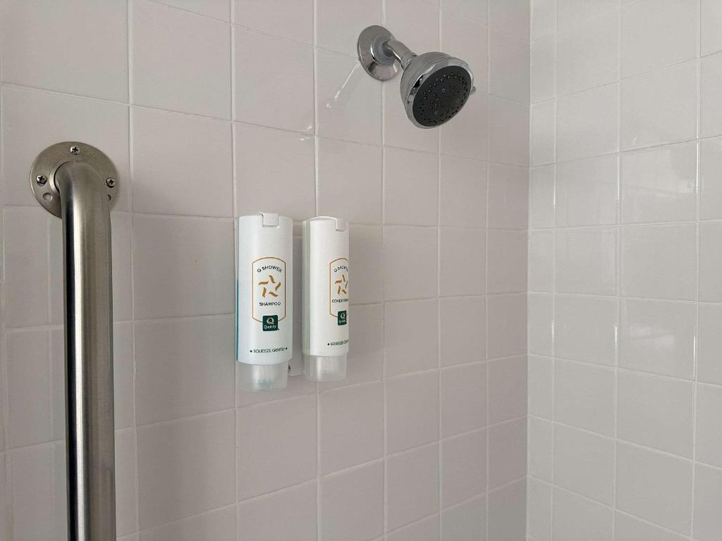 Koupelna v ubytování Quality Inn & Suites Everett