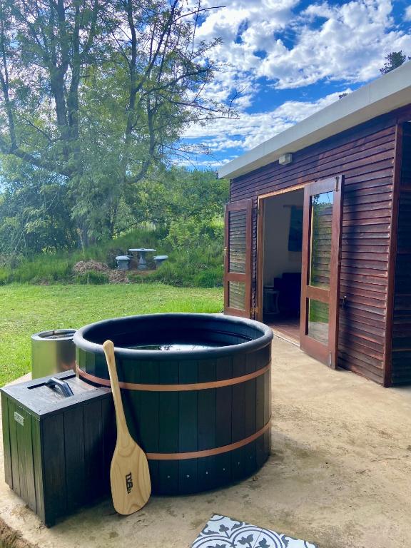 Fotografie z fotogalerie ubytování Soul Forest cabin Nature retreat with hot tub v destinaci Sedgefield